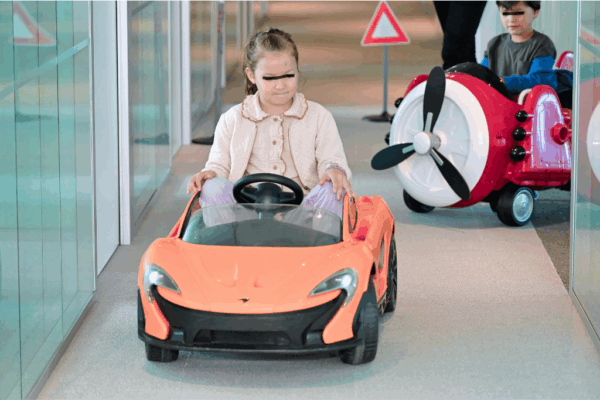 Animation voiture electrique family day - Levallois perret